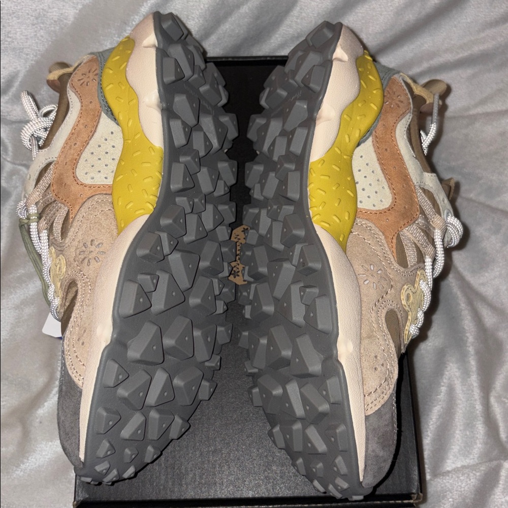 NWT Flower Mountain Yamano 3 Sneaker in Stone Mud - Picture 13 of 15